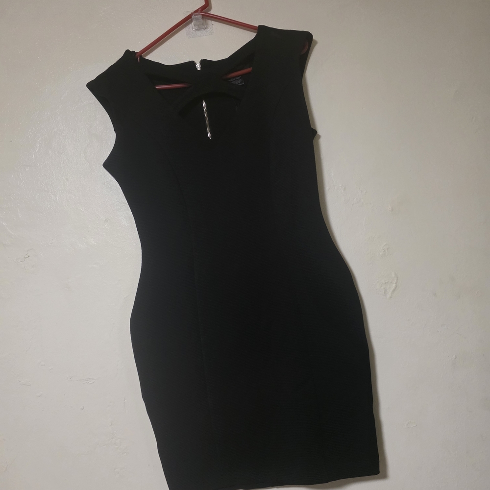Elegant Black Sleeveless Mini Dress